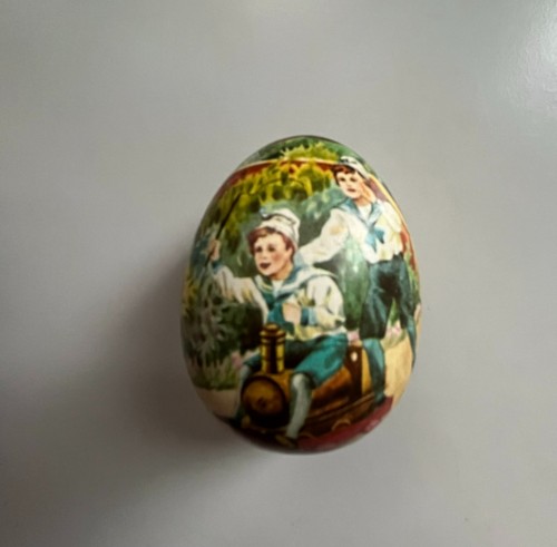 Vintage easter egg tin - egg,