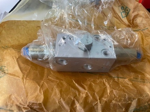 Hydraulic control valve case - control,