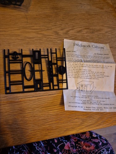 Patchwork cutters book ends - cutters,