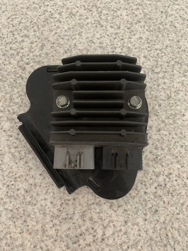 Yamaha regulator rectifier - r1,