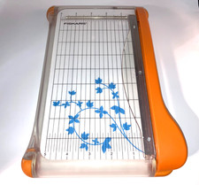 FISKARS GUILLOTINE PAPER CUTTER ARTS CRAFTS DESKTOP PORTABLE 9"