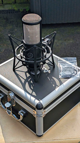 Akg p220 large diaphragm - akg,