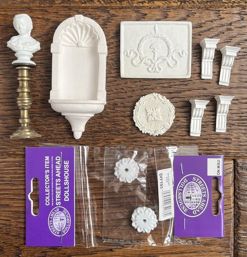 Dolls house job lot wall - job, decor