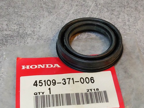 Brake dust cover front - dust, front/rear