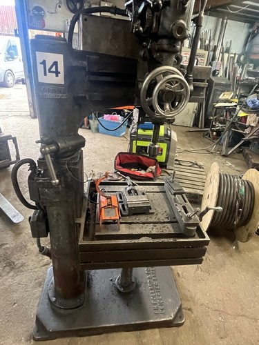 Corona three phase radial - phase,