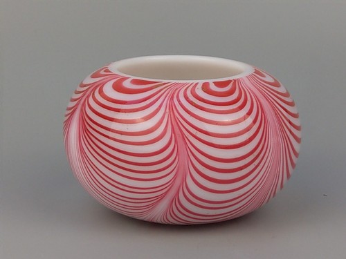 Early nailsea milk glass with - early,