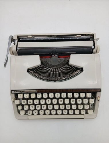 Brother deluxe 900 - deluxe, typewriter