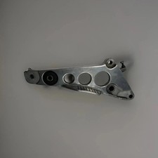 YAMAHA RD250LC RD350LC FOOTREST BRACKET PLATE RIGHT BRACKET FOOTREST R.H XX17790