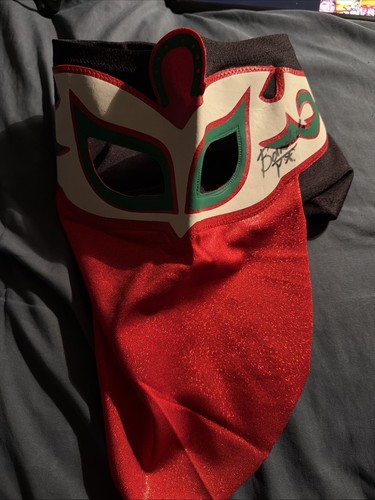 Aew bandido signed - aew,
