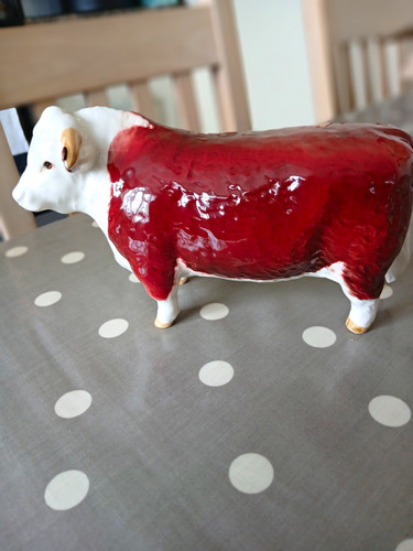 Beswick england hereford bull - hereford,