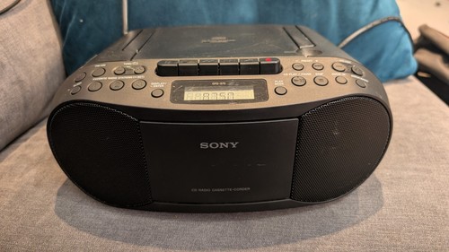 Sony cfd s70 radio cassette - sony,