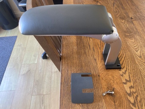 Audi arm rest - 1,