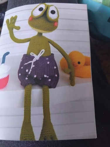 Crochet kit frog with - kit,