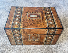 ANTIQUE 19TH CENTURY INLAID BURR WALNUT TONBRIDGE WARE SEWING/WORK BOX