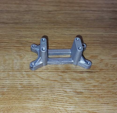 Traxxas maxx engine mount - t,