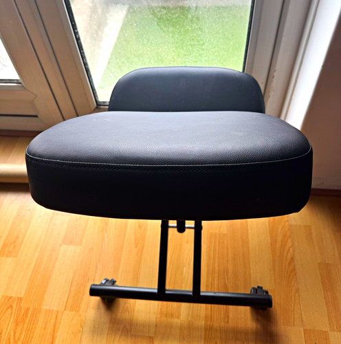 Ergonomic kneeling posture - kneeling,