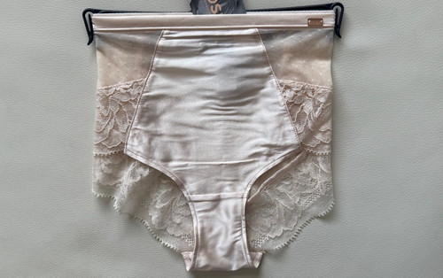 Bnwt rosie autograph - @,