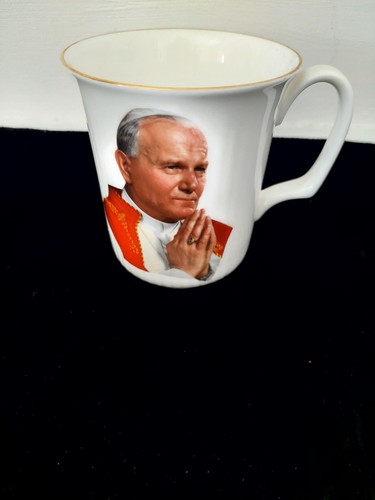 Pope john paul 1982 uk - pope,