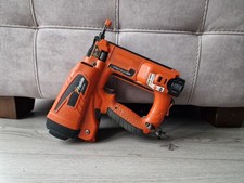Paslode IM50 F18 Gas Finish Nailer + Battery Full Working Order 