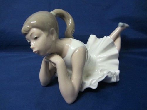 Lladro nao figurine - nao,
