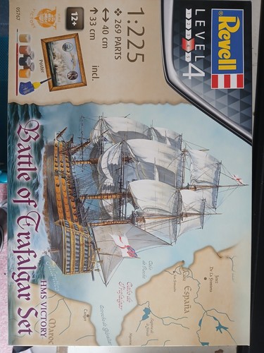 Revell 225 scale - scale, hms