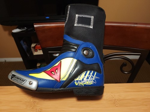 Valentino rossi autographed - rossi,