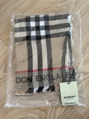 New burberry wool - new,