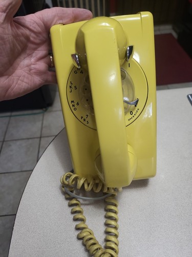 Vintage 1960 rotary phone - ,