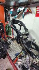 Yamaha r1 frame and swing arm