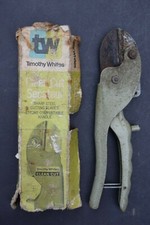 Old Vintage Garden Tools: c1960 Boxed Timothy Whites Clean Cut Hand Secateurs
