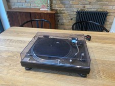 Technics SL-1210MK2 Turntable
