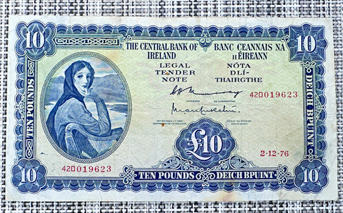 1976 the central bank - 1976,