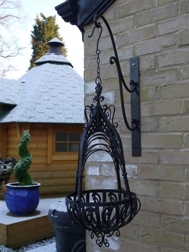 Loredale manor black - manor", ornate