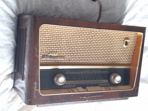 Vintage old antique radio - vintage, 3d