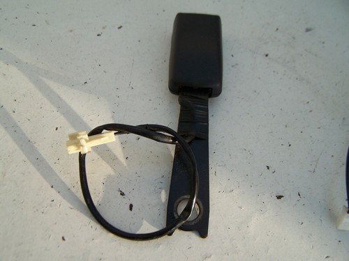 Daihatsu sirion drivers seat - daihatsu,