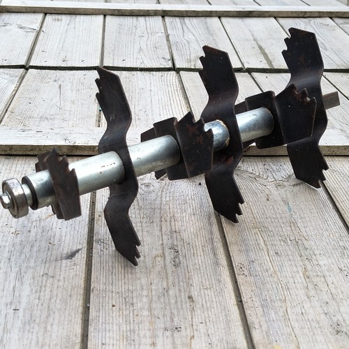 Blade scarifier assembly for - scarifier,