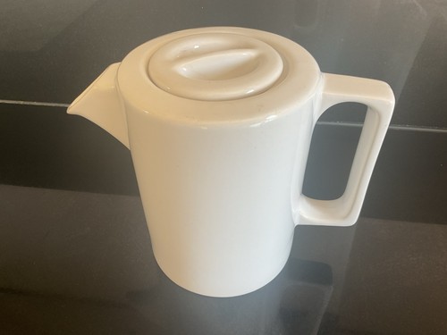 Swan teas made - swan, teapot