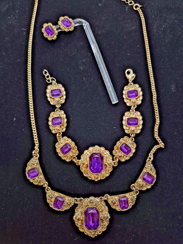 Vtg avon set signed - set, nwt