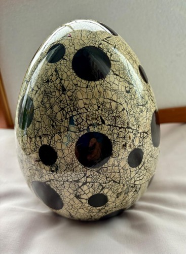 Blown out crackled and spotted - out,