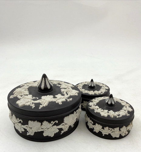 Wedgwood black jasperware - black,