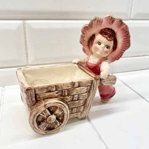 Vintage ceramic girl - ceramic, pushing