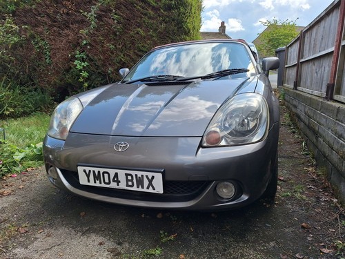 2004 toyota mr2 - 2004, red