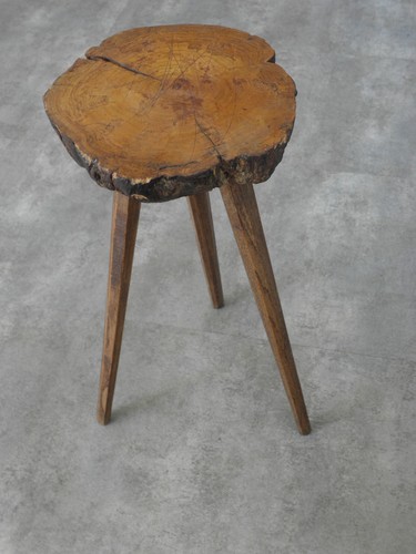 Tree trunk stool folk - trunk,