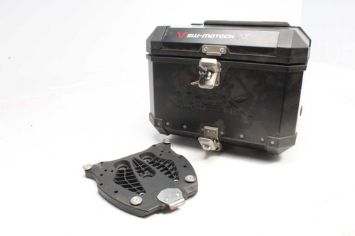 Suitcase luggage rear - , top