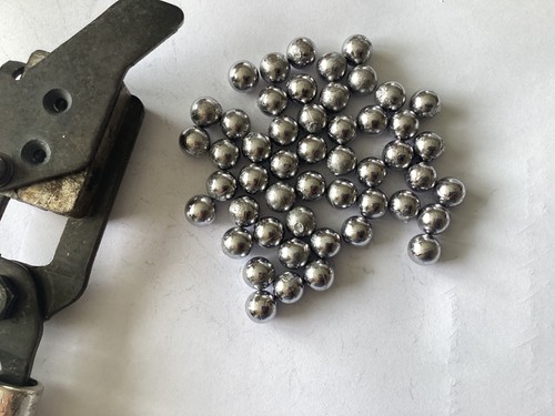 Lead ball catapult ammo - 50,