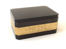 MOSER SIGNED AMETHYST GLASS BOX WITH GILT CLASSICAL OROPLASTIQUE BORDER IN VGC