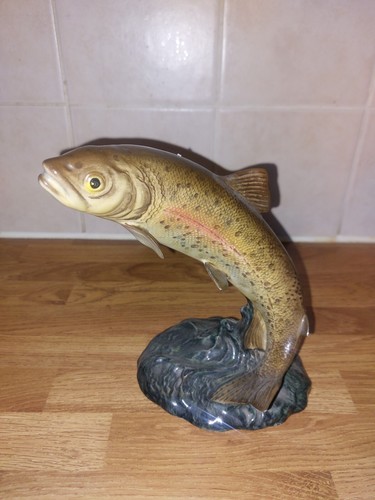 Beswick leaping trout 1032 - beswick,