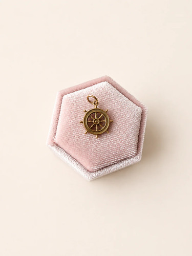 9ct gold pendant - gold,