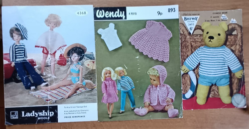 Bundle dolls clothes - of,
