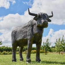 Life-Size Freestanding Highland Cow Garden Sculpture - Aluminium Ornament